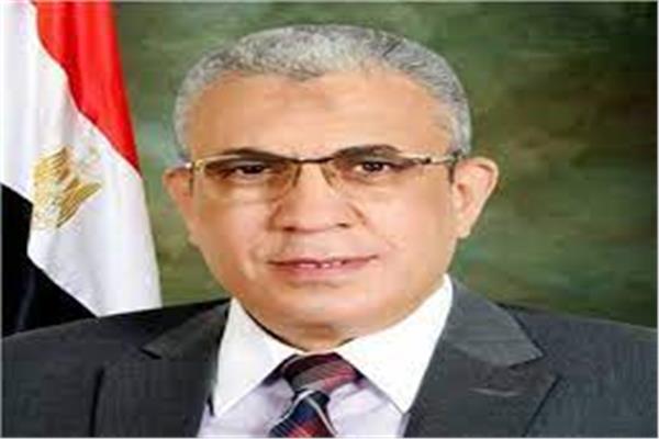 النائب عادل عبد الفضيل