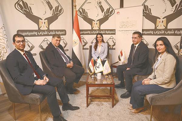الخبراء يحددون سبل النهوض بصناعة الدواء