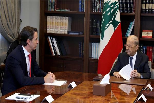 الرئيس اللبناني والوسيط الامريكي