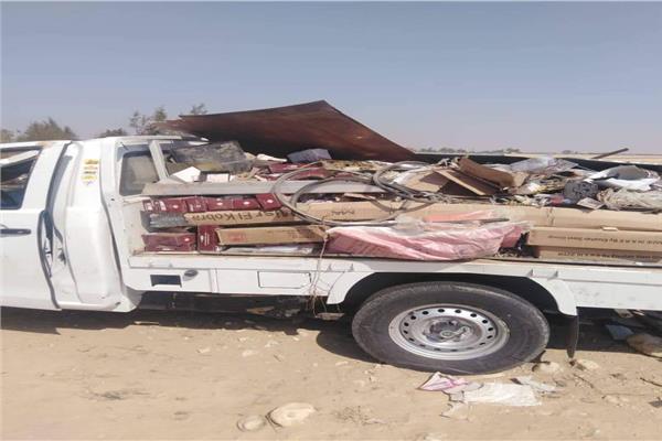 إصابة شابين في انقلاب سيارة بصحراوي قنا 