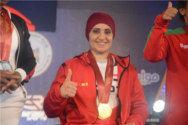  صباح عبد الفتاح لاعبة منتخبنا الوطني الأول لرفع الأثقال الباراليمبي