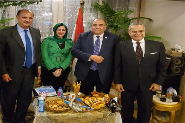 جانب من الصالون الثقافى بالاسكندرية حول مؤتمر المناخ