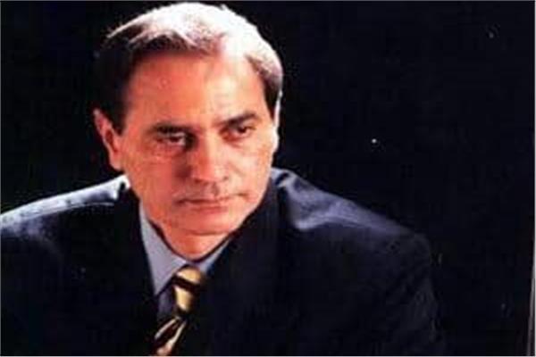 عبد المنعم كامل 