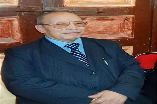 سعيد عرفه اقدم أصحاب محلات بيع الحمص والحلوي بمدينة طنطا 