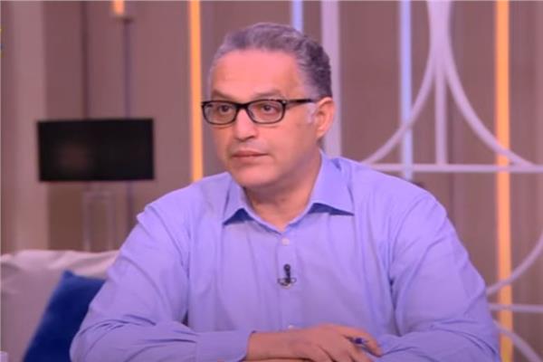 وليد طوغان الكاتب الصحفي