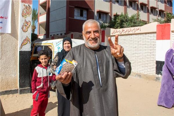 قافلة جامعة طنطا بمركز المحلة 