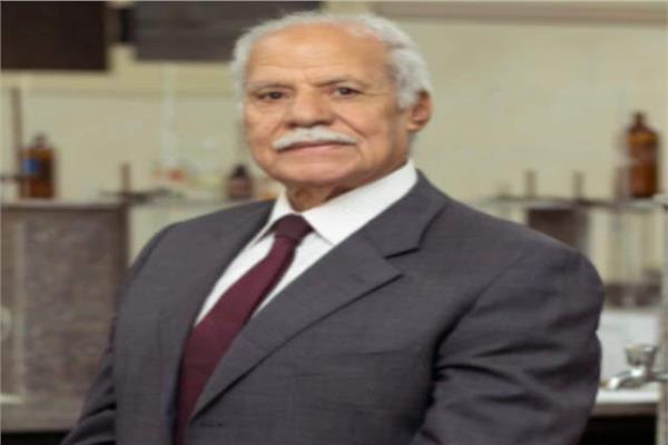 الدكتورمحمد أبو العلا 