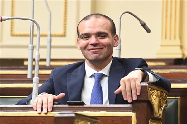 النائب كريم طلعت السادات