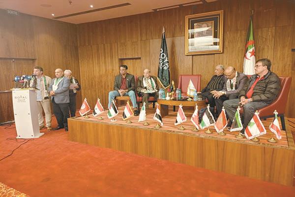 أعضاء المؤتمر العام للاتحاد العربى لعمال النفط والمناجم