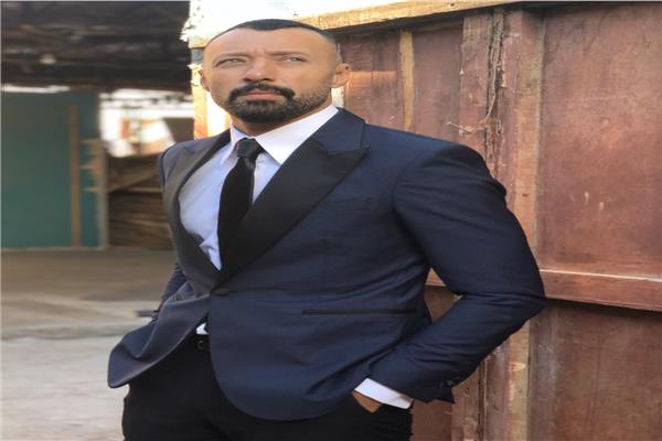 أحمد فهمى 