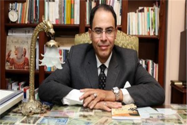 الكاتب الصحفي شريف عارف