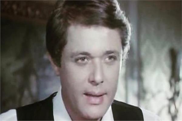  محمود عبد العزيز