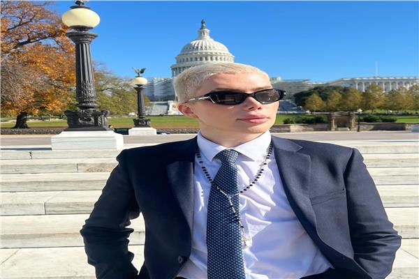 متحول جنسيًا "أولي لندن"