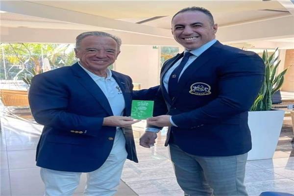"محسن" أول حكم دولي يجمع بين التحكيم لكمال الأجسام والفتنس تشالنج 
