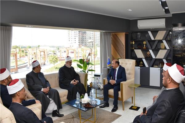 محافظ أسوان يستقبل وفد الأزهر الشريف .. ويؤكد على دور الأزهر في نشر الفكر الوسطى المستنير 
