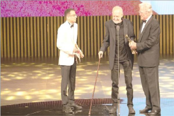 «بيلا تار» بين حسين فهمى وأمير رمسيس