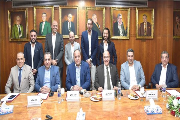 مائدة أخبار اليوم حول مشروع العاصمة الإدارية الجديدة