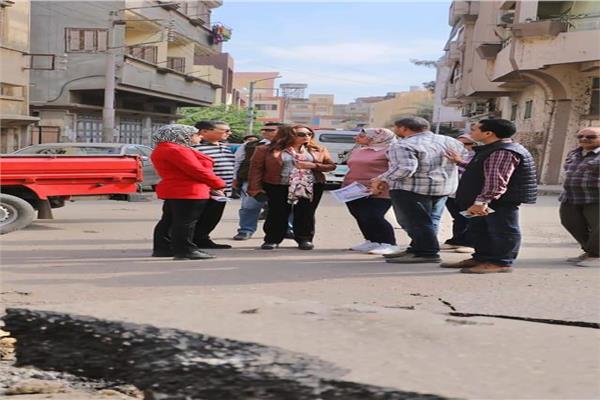 الدكتورة منال عوض محافظ دمياط خلال الجولة التفقدية