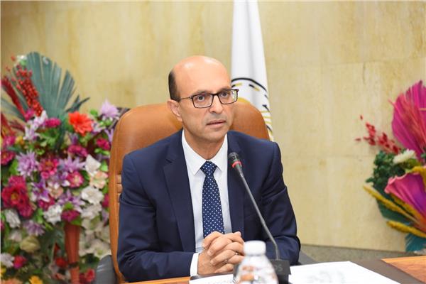 الدكتور أحمد المنشاوى القائم بعمل رئيس جامعة أسيوط