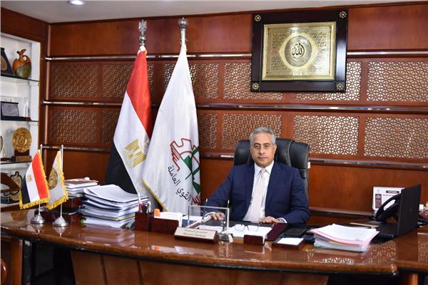  حسن شحاتة وزير القوى العاملة