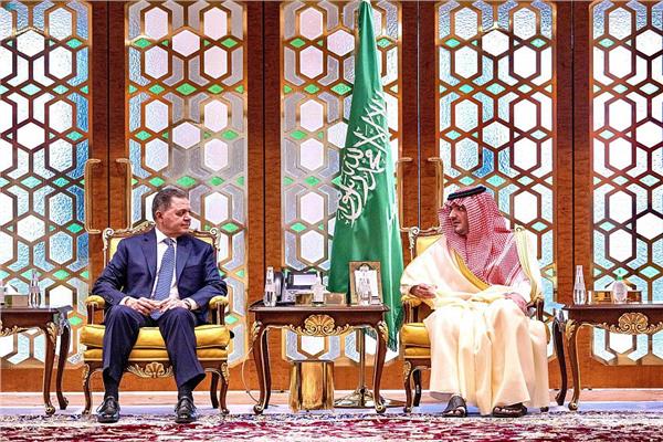 وزير الداخلية اللواء محمود توفيق ونظيره السعودي الأمير عبدالعزيز بن سعود 