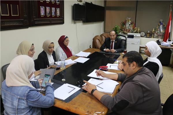 الدكتور ناصر مندور رئيس جامعة قناة السويس