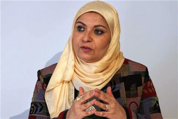  الدكتورة هبة قطب