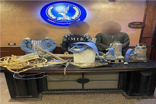 المتهمون بالتنقيب عن الآثار