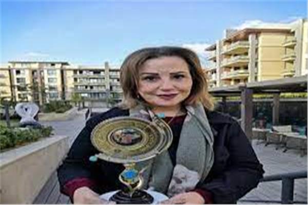 الاديبة المصرية نوال مصطفى