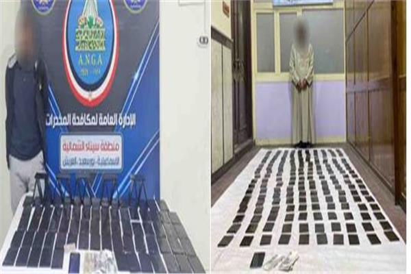 المتهمان وأمامهما المضبوطات