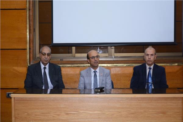 رئيس جامعة أسيوط