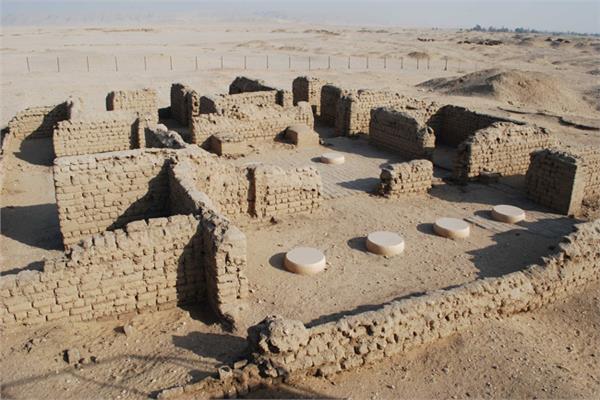 تل العمارنة 