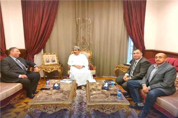لقاء السفير العمانى  مع عدد من المستثمرين المصريين