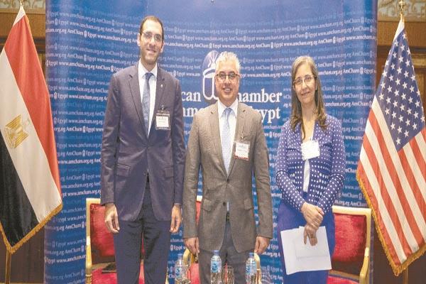 جانب من جلسة غرفة التجارة الأمريكية بالقاهرة