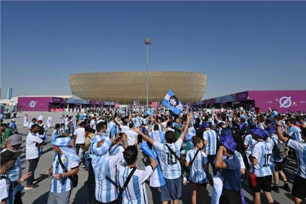 الجماهير تتجه لاستاد لوسيل