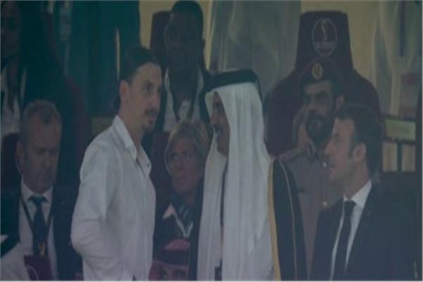 إبراهيموفيتش  و إيمانويل ماكرون