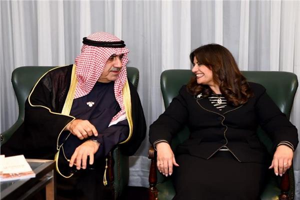 وزيرة الهجرة