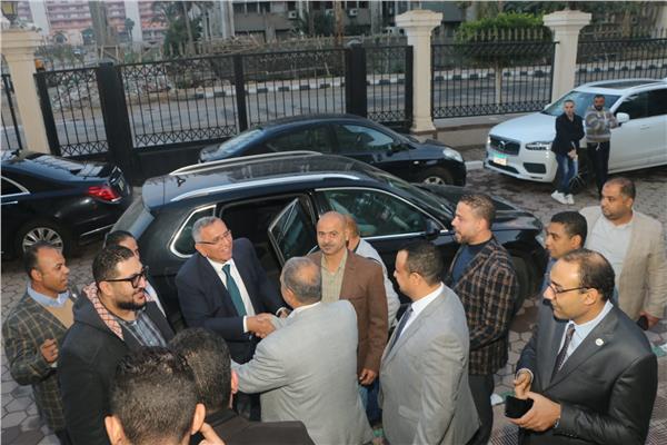  الدكتور عبد السند يمامة