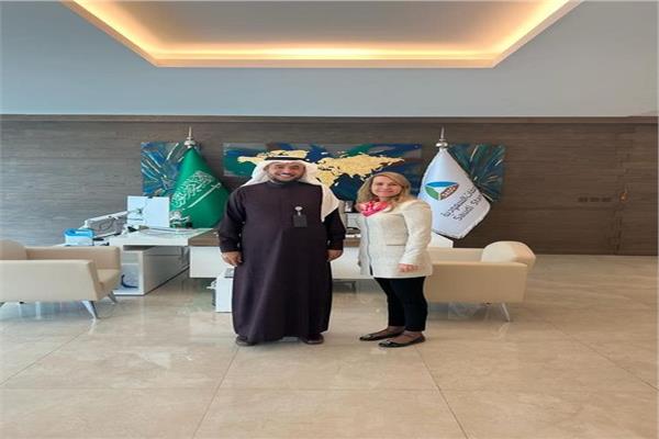 المدير التنفيذي للمجلس التصديري للصناعات الهندسية خلال لقاءها نائب محافظ هيئة المواصفات السعودية