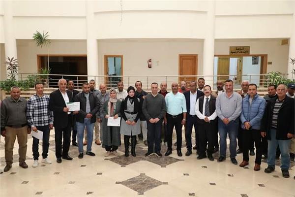 فعاليات اختتام الدورة التدريبية في مجال السلامة والصحة المهنية بمحافظة البحر الأحمر