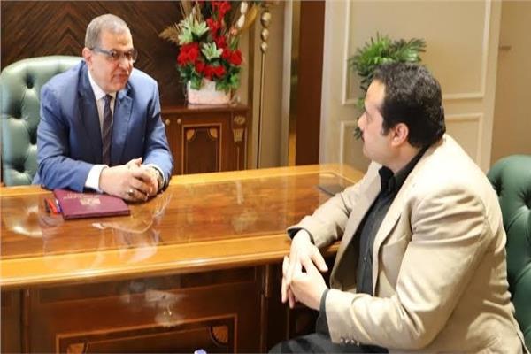وزير القوى العاملة السابق خلال لقاءه بمحرر بوابة أخبار اليوم