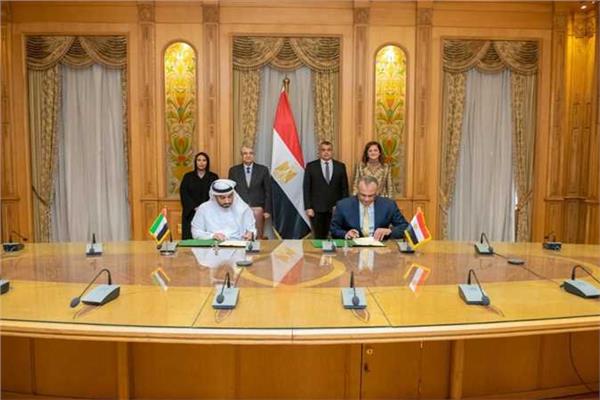 وزراء الإنتاج الحربي والكهرباء والتخطيط خلال توقيع مذكرة التفاهم