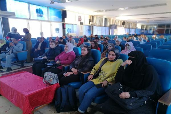 جامعة سوهاج تستضيف أول طبيبة صماء في العالم لإلقاء ندوة بعنوان "صماء أسمعت العالم