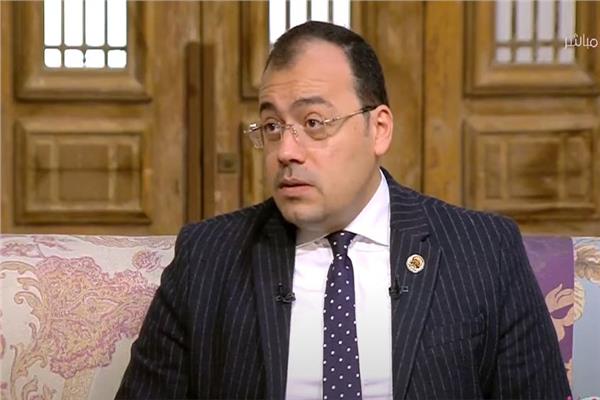 الدكتور عمرو سليمان استشاري الأمراض النفسية 