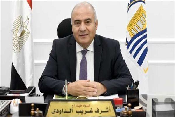 اللواء أشرف الداودي محافظ قنا