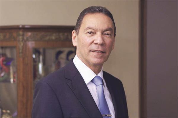 هانى الناظر شخصية العام يرفع شعار