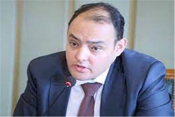 المهندس أحمد سمير وزير التجارة والصناعة 