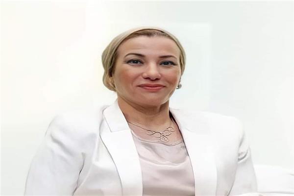 وزيرة البيئة