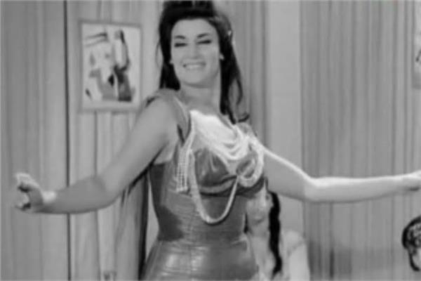  نجوى فؤاد