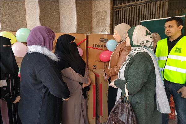 توزيع مساعدات عينية على عدد من الأُسر الأَولى بالرعاية بالإسماعيلية